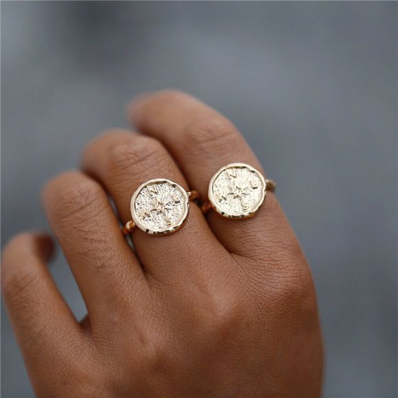 Jewelry - NWOT Gold Compass Ring